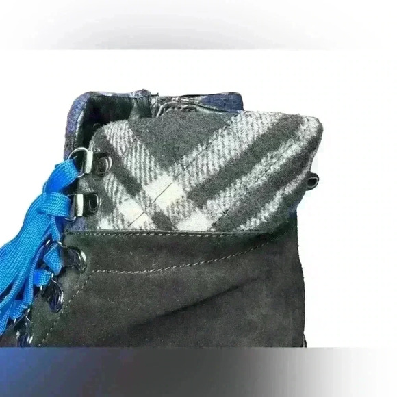 Blondo Raina Waterproof Ankle Boots Blue Flannel trim 9.5​ - Picture 7 of 16